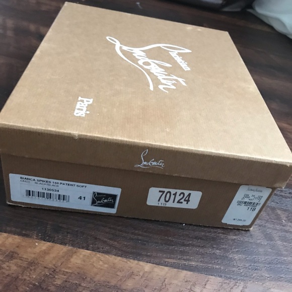 Heels - Picture 2 of 5